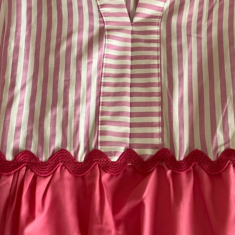 Entro Pink and White V-Neck Puff Sleeve Dress - Picture 2 of 3